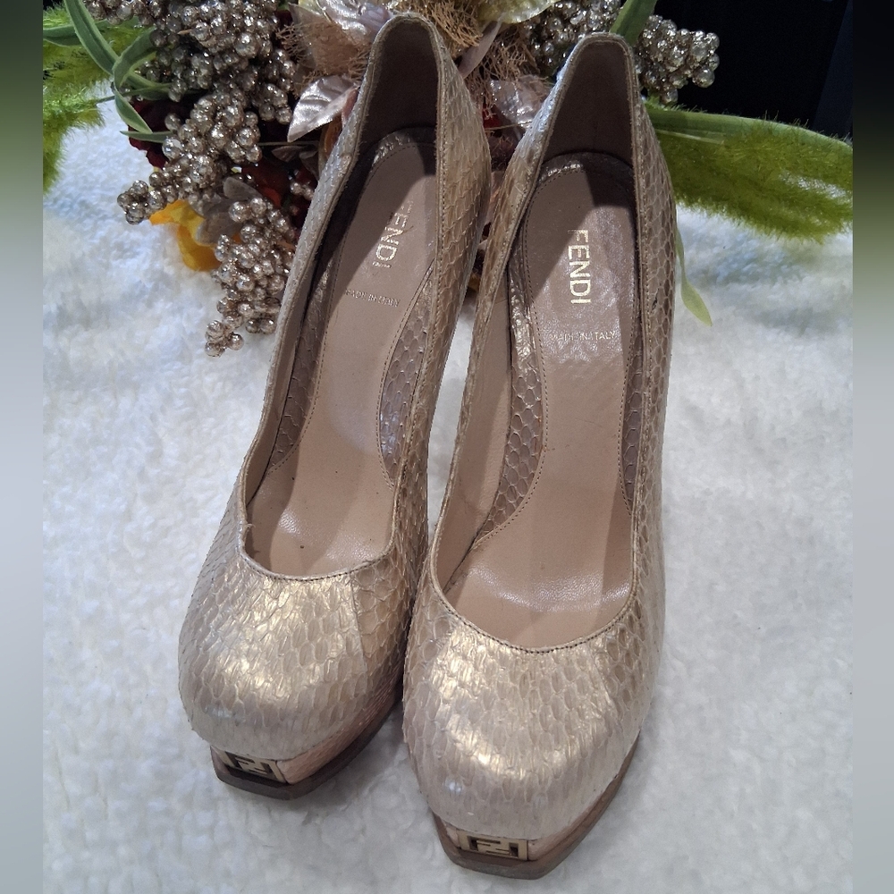 Fendi Fendista Gold Python (Snake Skin) Textured Platform Heels